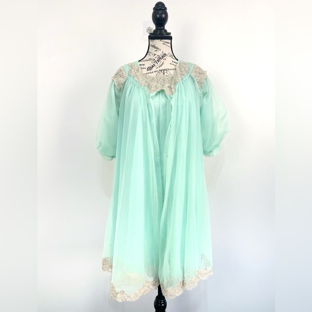 Vintage 1960’s Babydoll and Robe Peignoir Set - Picture 9 of 14
